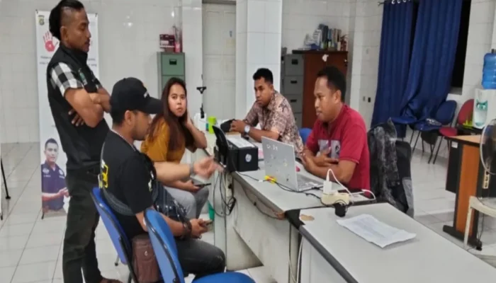 Diduga Kepala Cabang Konsfirasi Bersama Kolektor Penarikan Paksa Terhadap Konsumen